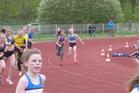 T13 4x100 viestivaihto Julia - Magda